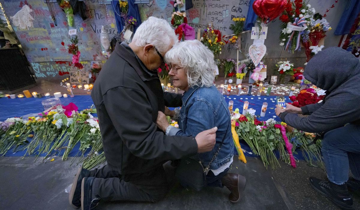 NextImg:At New Orleans’ St. Louis Cathedral, church leader asks for prayers for victims of truck attack