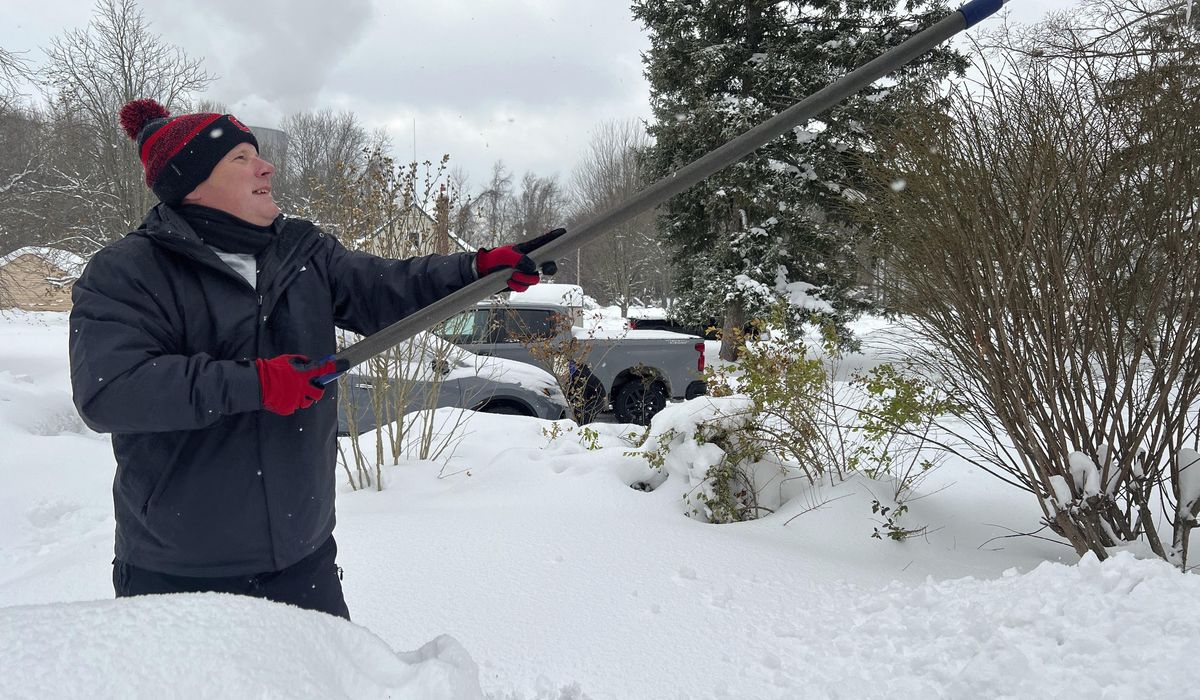 NextImg:What to know as snow, freezing rain and bitter cold heads through much of the U.S.