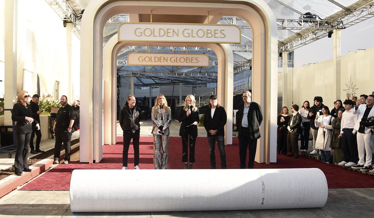 NextImg:How to watch the Golden Globes and red carpet fashions before the show