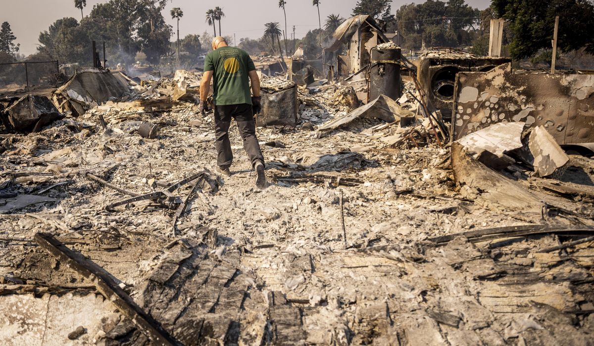 NextImg:Strongest winds in a decade to hit Southern California, bringing extreme fire risk