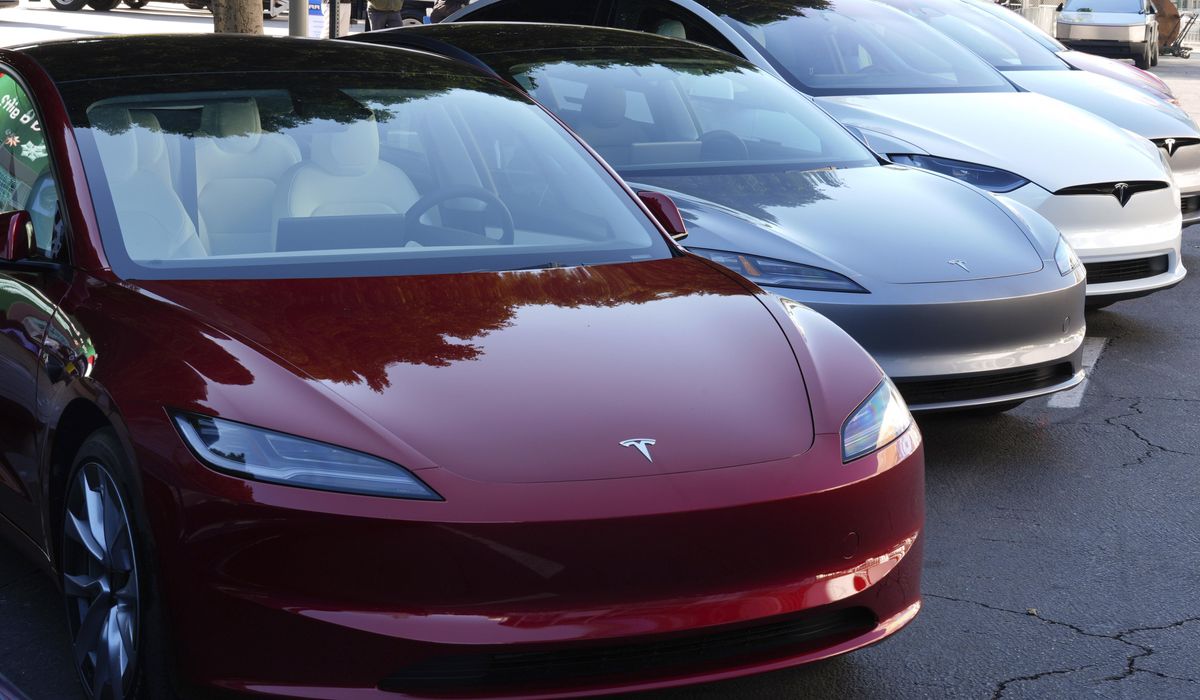 NextImg:Delaware judge approves $919 million settlement in Tesla directors lawsuit