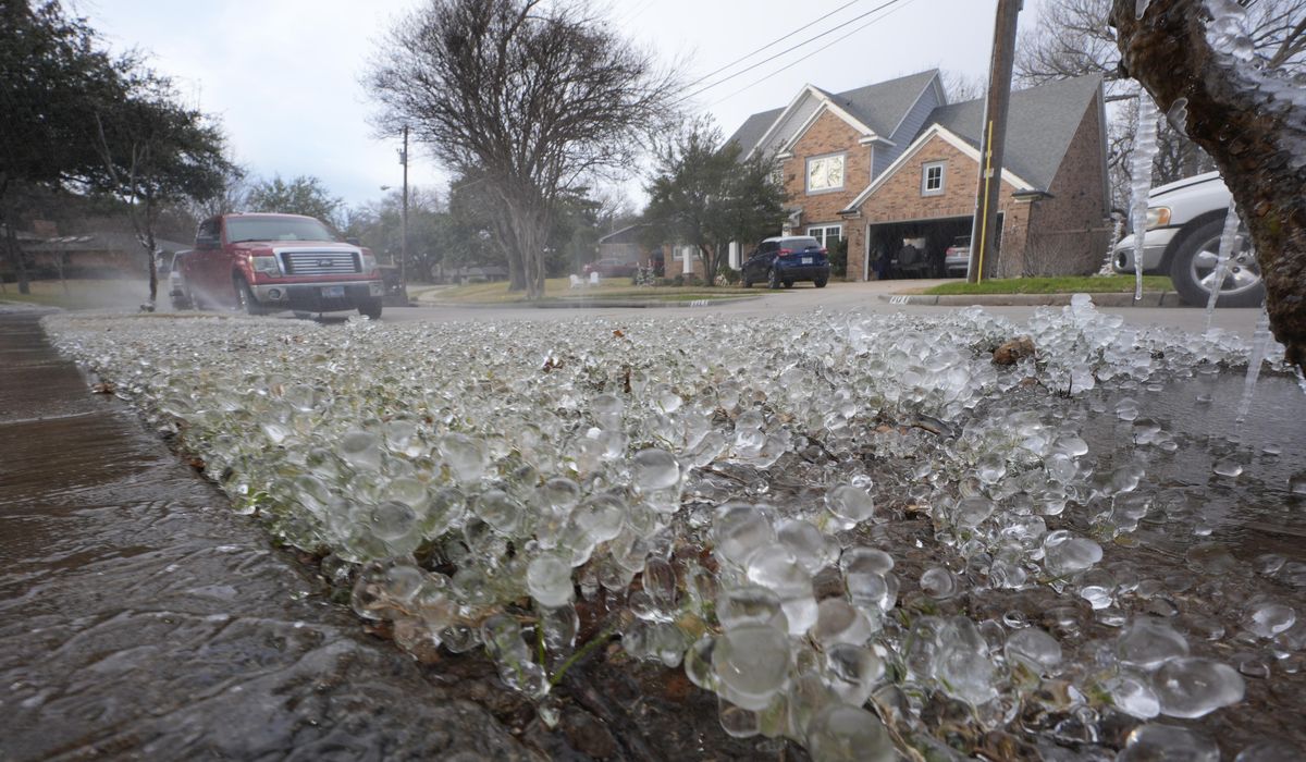 NextImg:Schools cancel classes across the Southern U.S. as another burst of winter storms move in