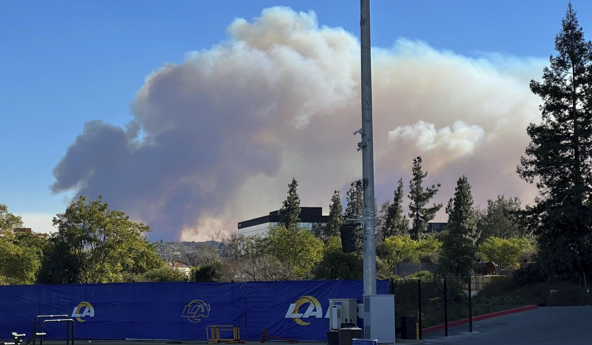 NextImg:NFL moves Vikings-Rams playoff game to Arizona after days of wildfires
