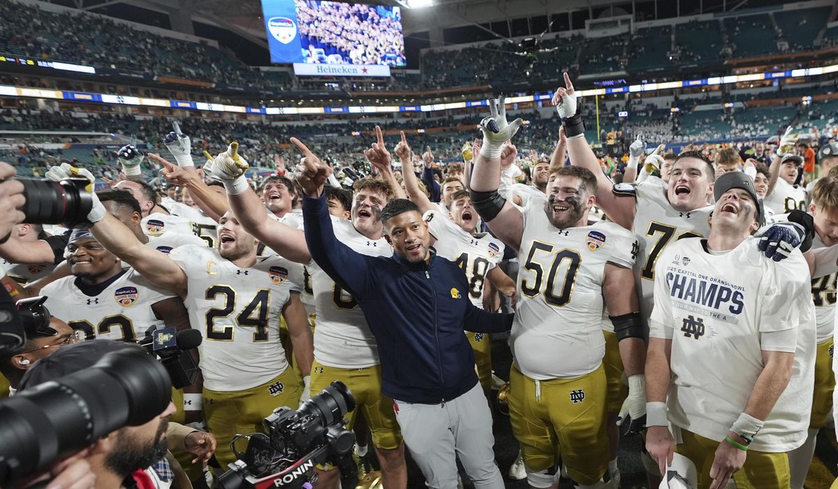NextImg:Notre Dame gets late pick and field goal to make title game with 27-24 win over Penn State