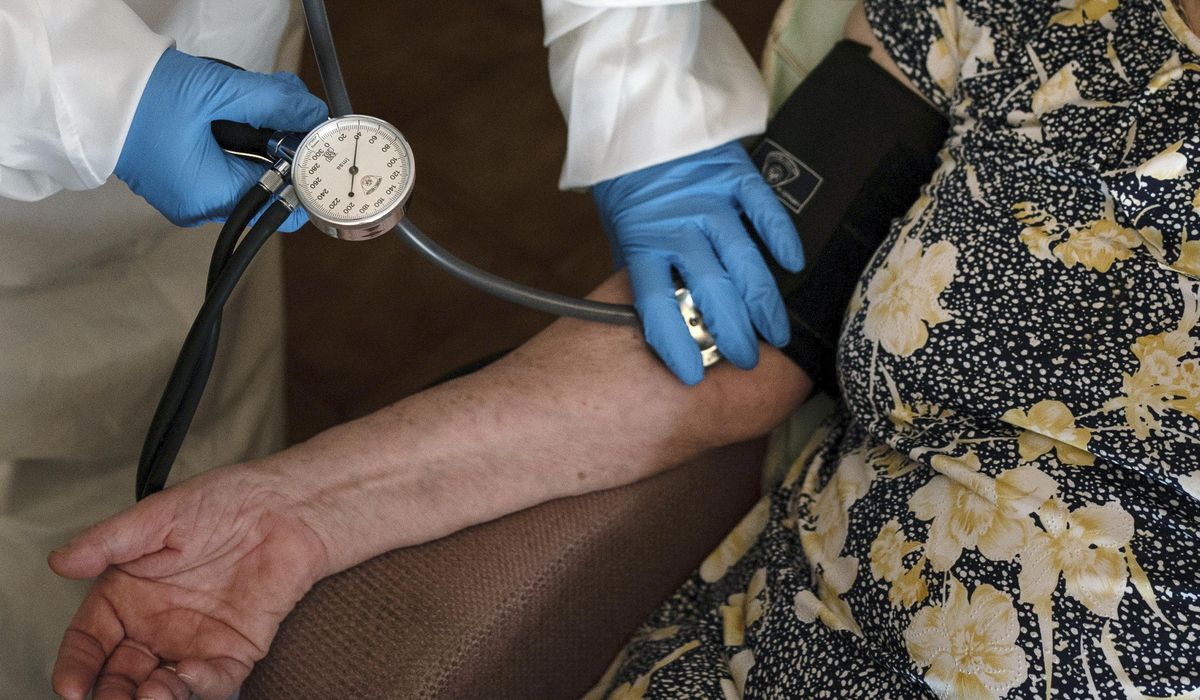 NextImg:Living longer can mean more dementia, but there are ways to reduce the risk