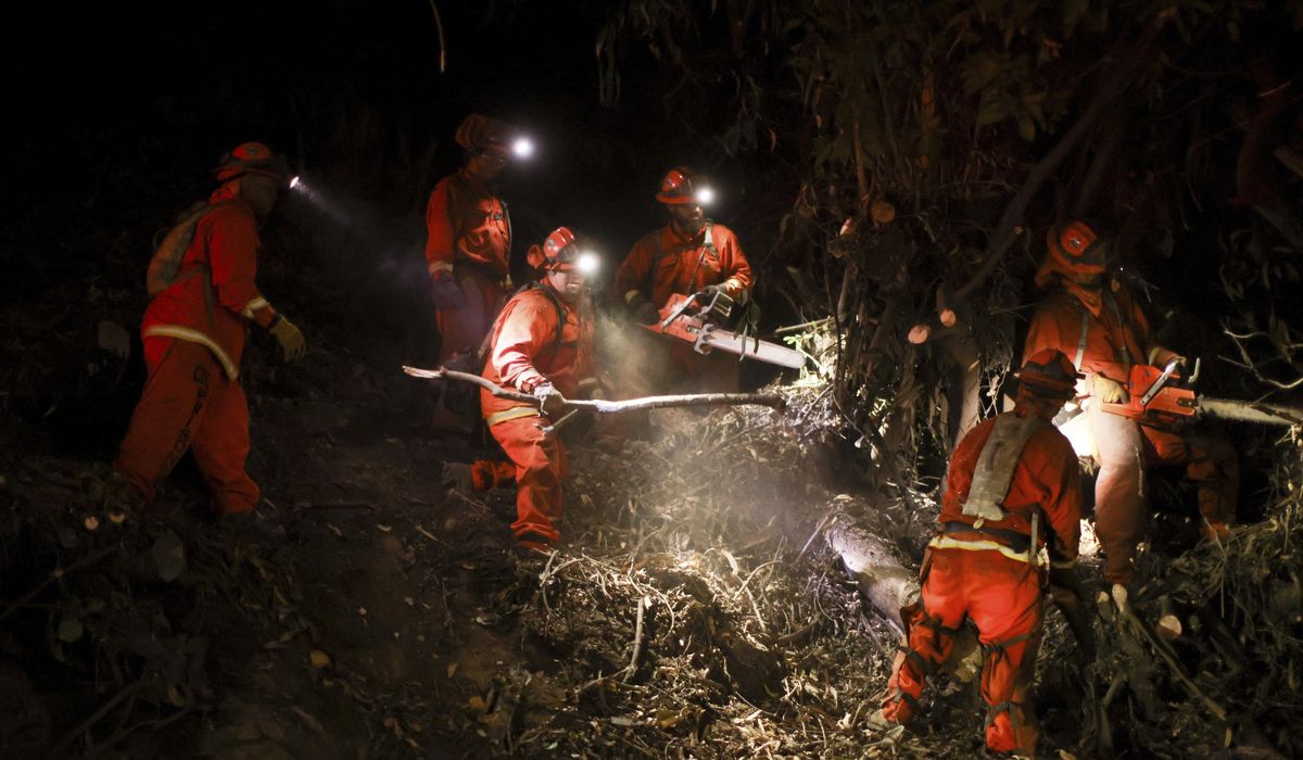 NextImg:Fire-scarred Los Angeles is under another rare warning as winds pick up