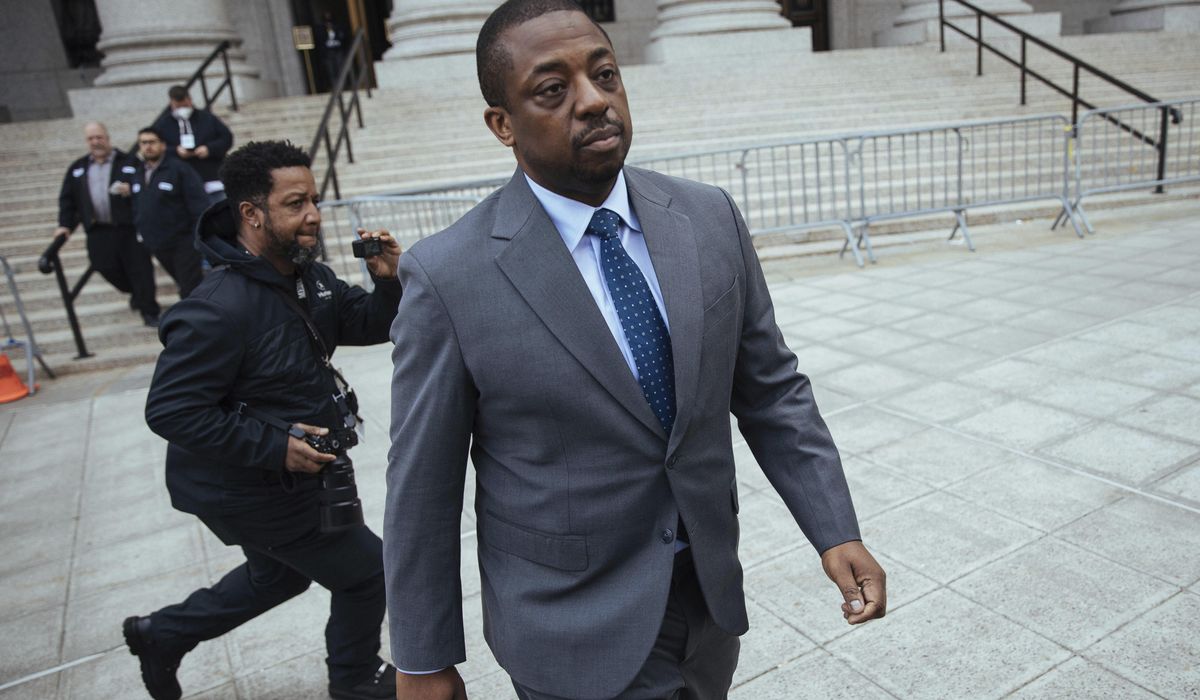 NextImg:Bribery, fraud charges dropped against former New York Lt. Governor