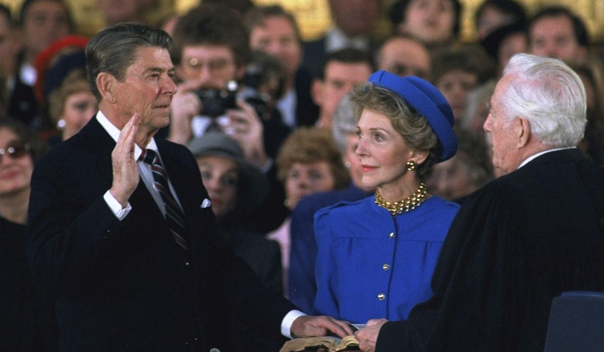 NextImg:1985 was the last time an inauguration was indoors. Reagans felt they had no choice
