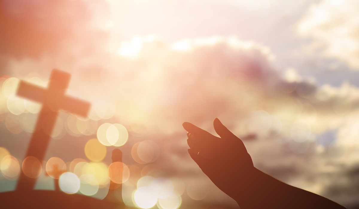 NextImg:Americans think religion is making a big comeback: Gallup poll