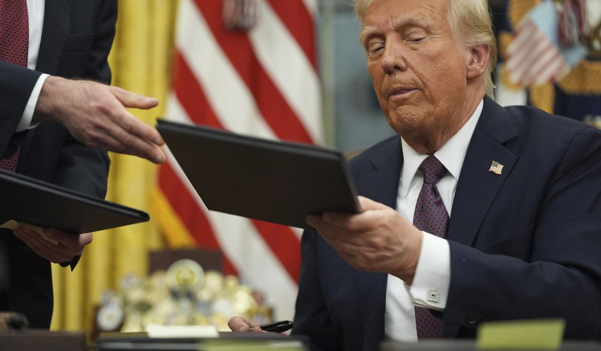 NextImg:Trump signs order to withdraw U.S. from the World Health Organization