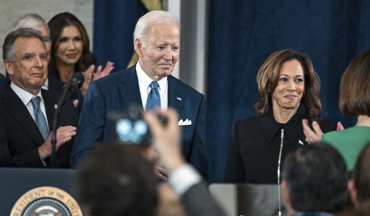 NextImg:Biden, Harris take the stage for the last time, give way to triumphant Trump and Vance