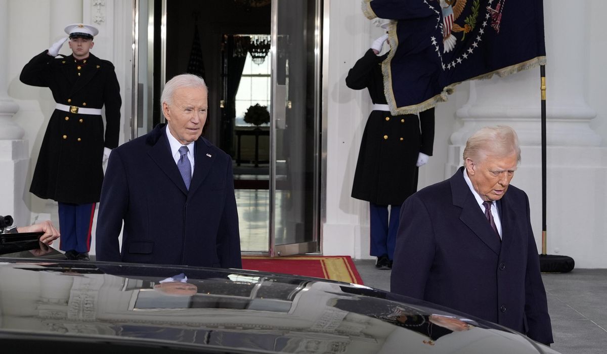 NextImg:Trump, Biden ride together from White House to Capitol for the inauguration ceremony