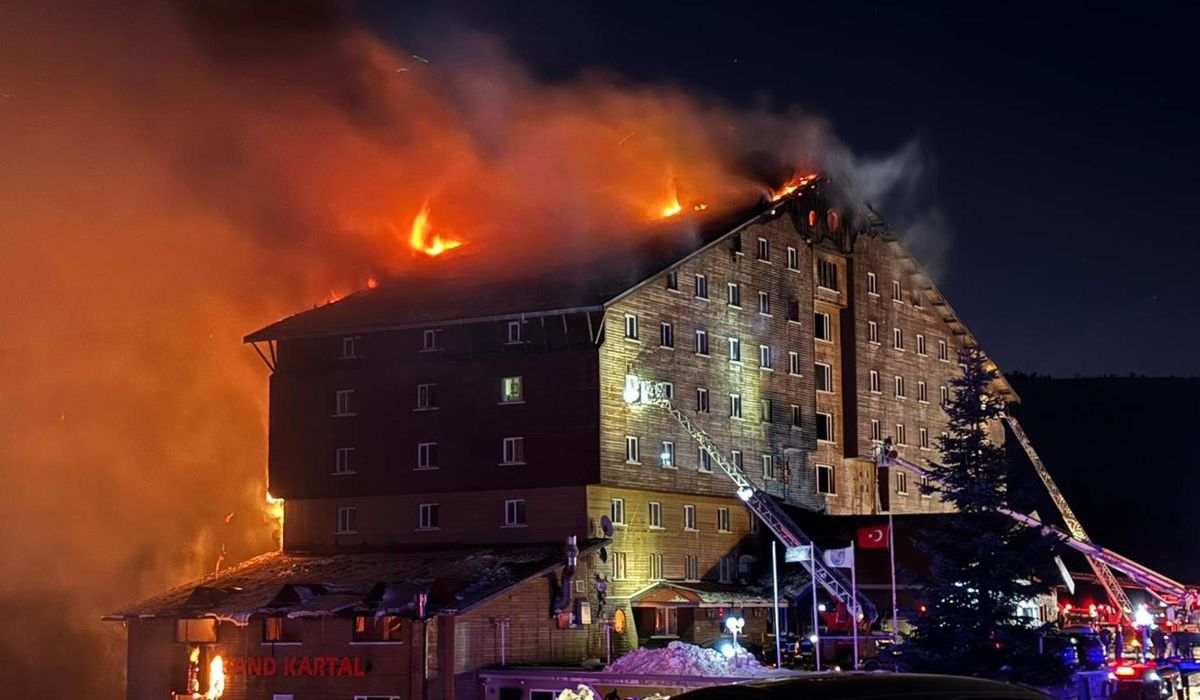 NextImg:At least 10 dead, 32 injured in a hotel fire at a ski resort in northwestern Turkey