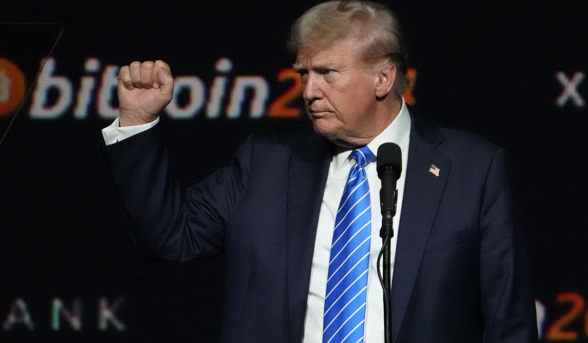 NextImg:Trump signs strategic bitcoin reserve executive order