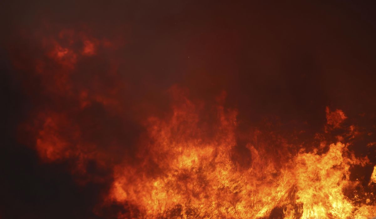 NextImg:New blaze in Los Angeles County, called the Hughes fire, spreads to more than 5,000 acres