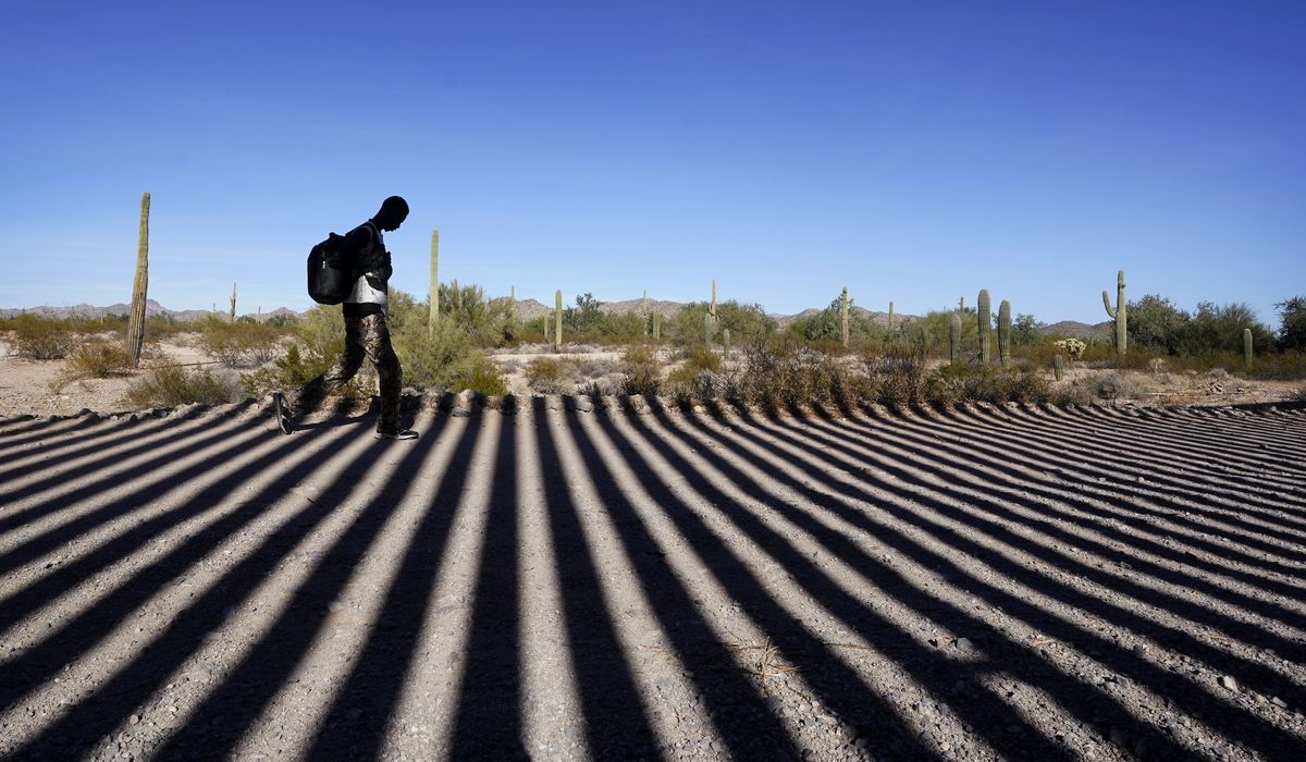 NextImg:Arizona county shutters border shelters as flow of new migrants stops