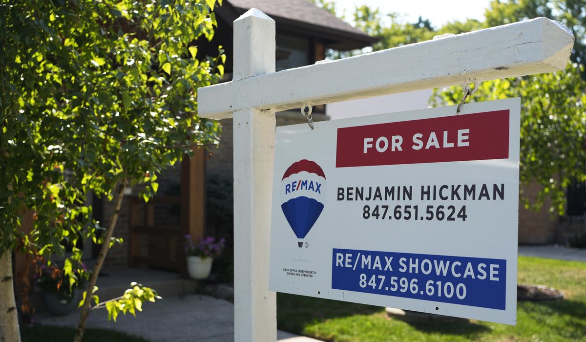NextImg:2024 U.S. home sales hit lowest level in nearly 30 years with ownership increasingly out of reach