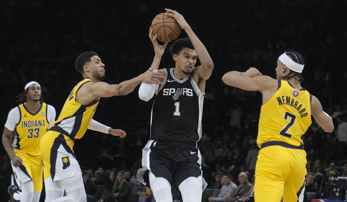 NextImg:Haliburton scores 28, Pacers defeat Wembanyama and Spurs in 136-98 win in Paris