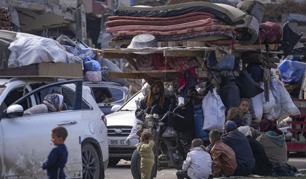 NextImg:Israel blocks thousands of Palestinians from returning to northern Gaza over ceasefire dispute