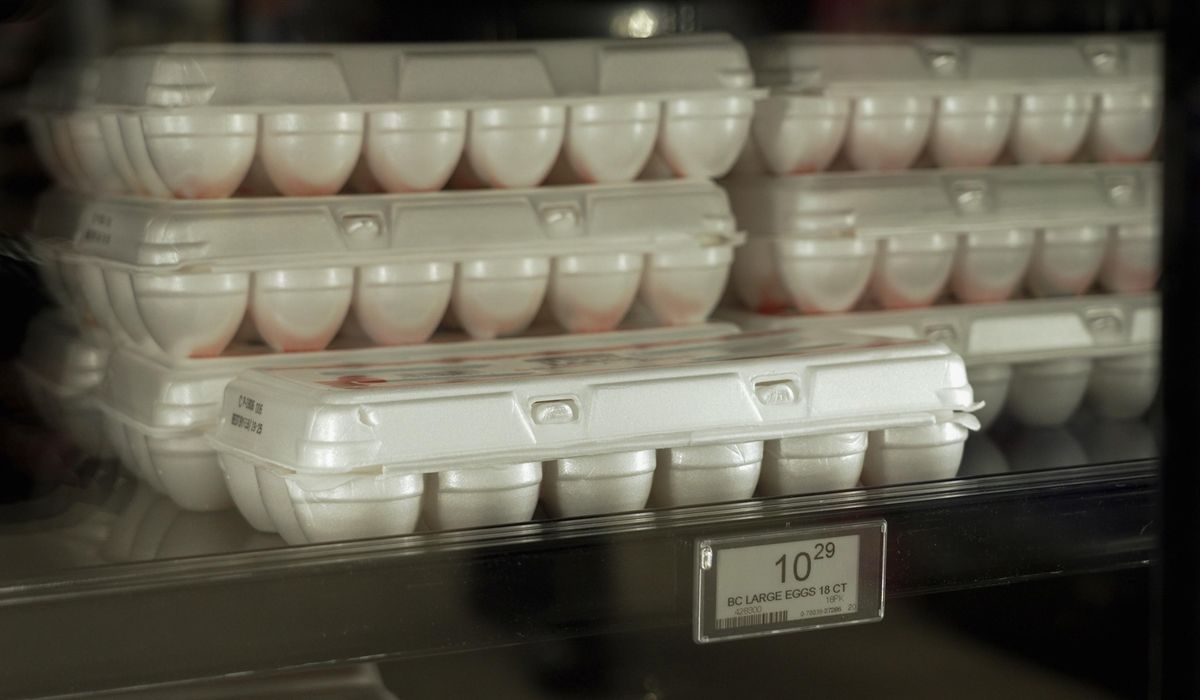NextImg:Egg prices are soaring. Don’t expect that to change anytime soon