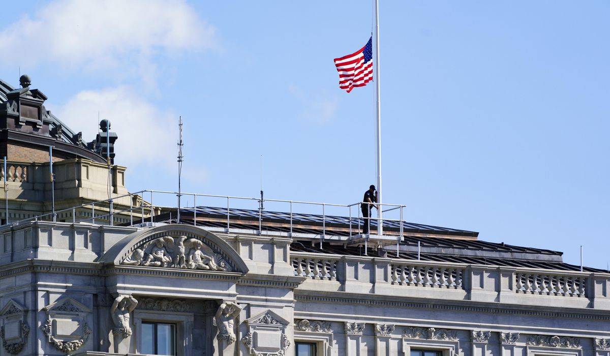 NextImg:Gas leaking from manhole near Library of Congress found to be non-hazardous