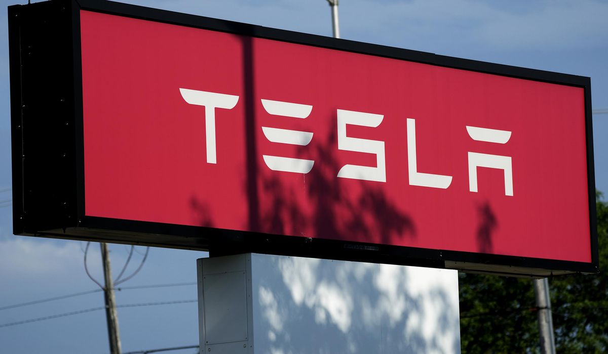 NextImg:Tesla’s fourth-quarter results fall short of Wall Street estimates as rivals steal customers