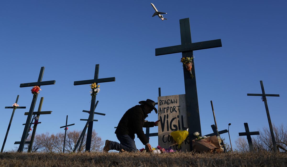NextImg:Families visit crash site days after the deadliest U.S. air disaster in a generation