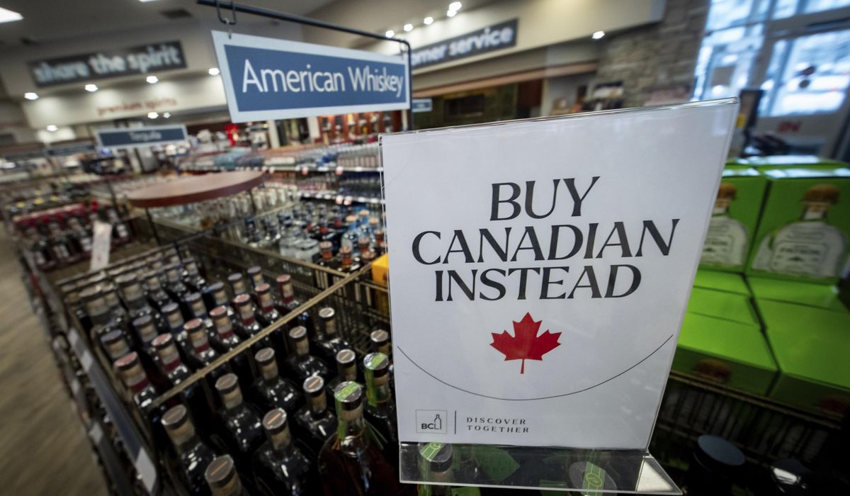 NextImg:Canadians, and their dollars, stick to their homes and native land