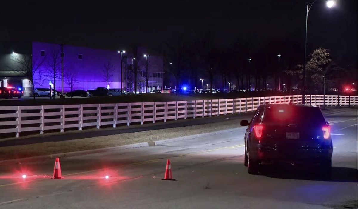 NextImg:Suspect being sought in shooting at cosmetics warehouse in Ohio worked at the facility, police say