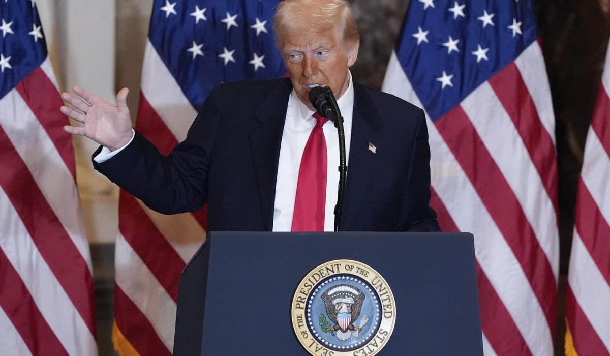 NextImg:Trump jokes about third term