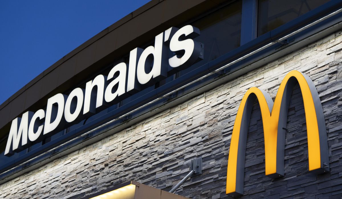 NextImg:McDonald’s improving global sales help to offset U.S. weakness in fourth quarter