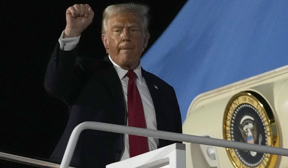 NextImg:Judge says Trump is still illegally freezing federal money