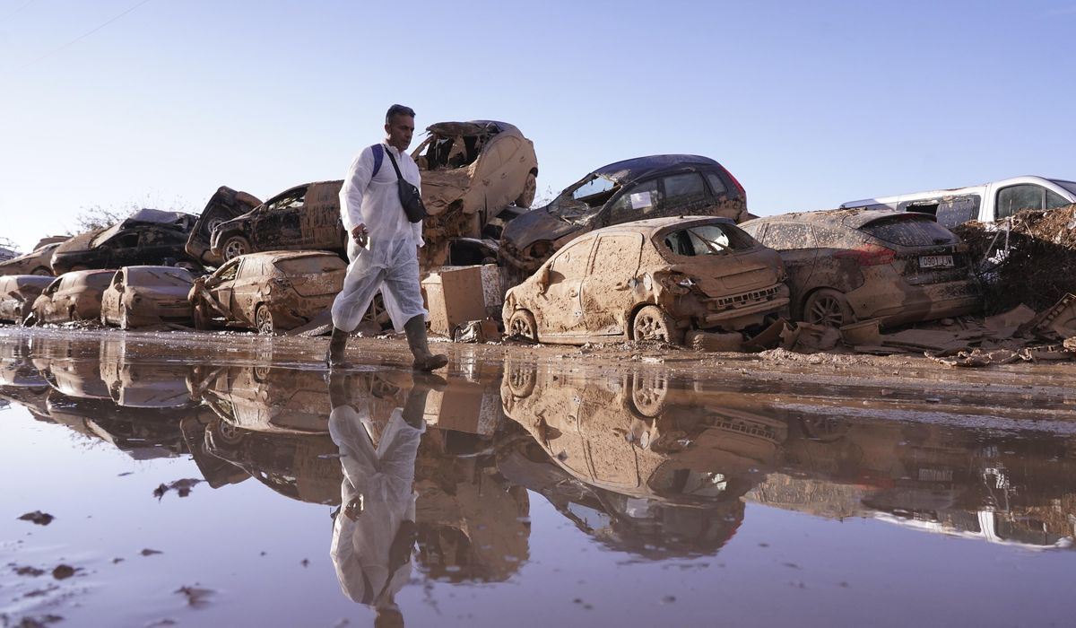 NextImg:Spain to grant residency, work permits to potentially 25,000 immigrants affected by Valencia floods