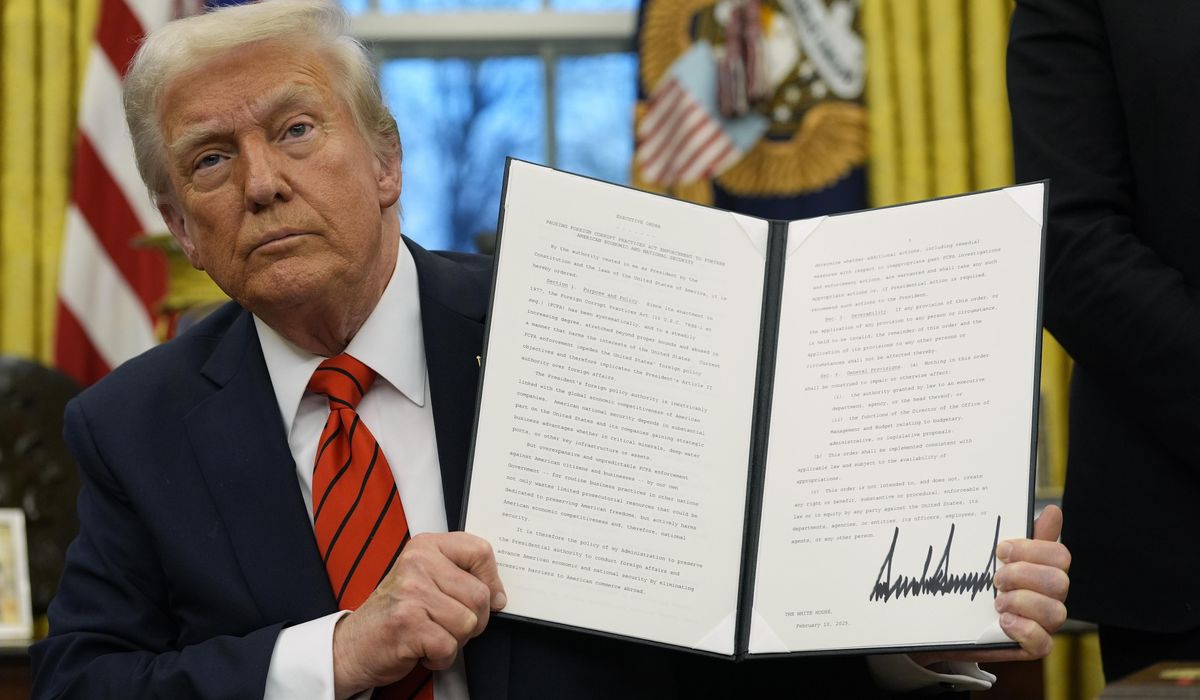NextImg:Trump’s halt of U.S. law banning business bribes abroad raises specter of ‘Wild West’ of dealmaking