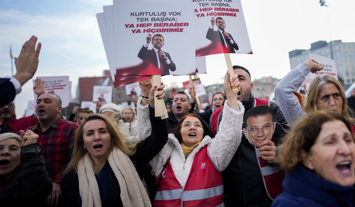 NextImg:Turkey detains 10 officials, widening a crackdown on Istanbul’s opposition-held districts