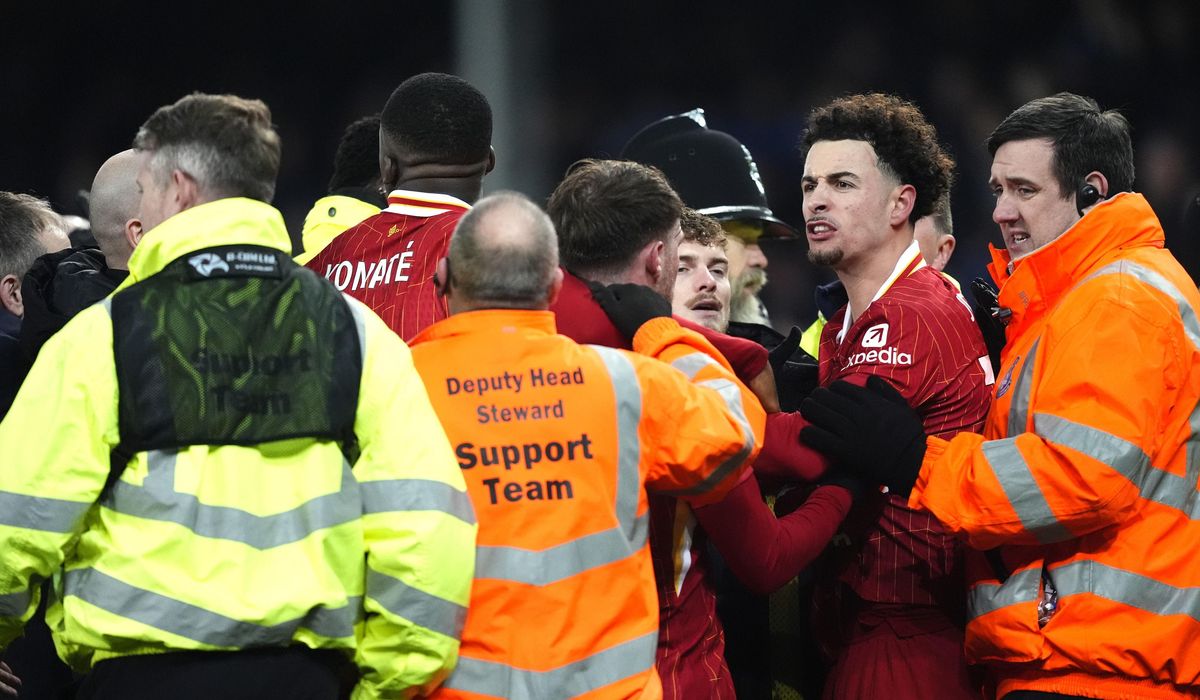 NextImg:Liverpool chaos, Arsenal crisis and Man City dilemma as Premier League title race heats up