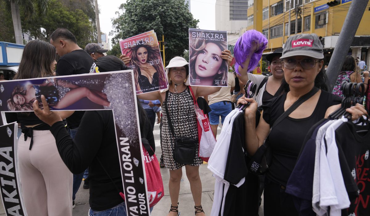 NextImg:Shakira resumes world tour with concert in Lima after canceling show due to illness