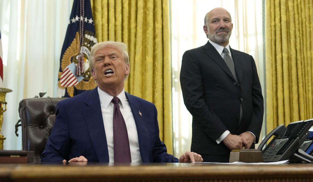 NextImg:DOJ tells Supreme Court to let Trump fire Biden appointee