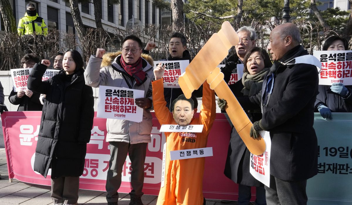 NextImg:Yoon appears in 2 different South Korean courts while defending his martial law decree