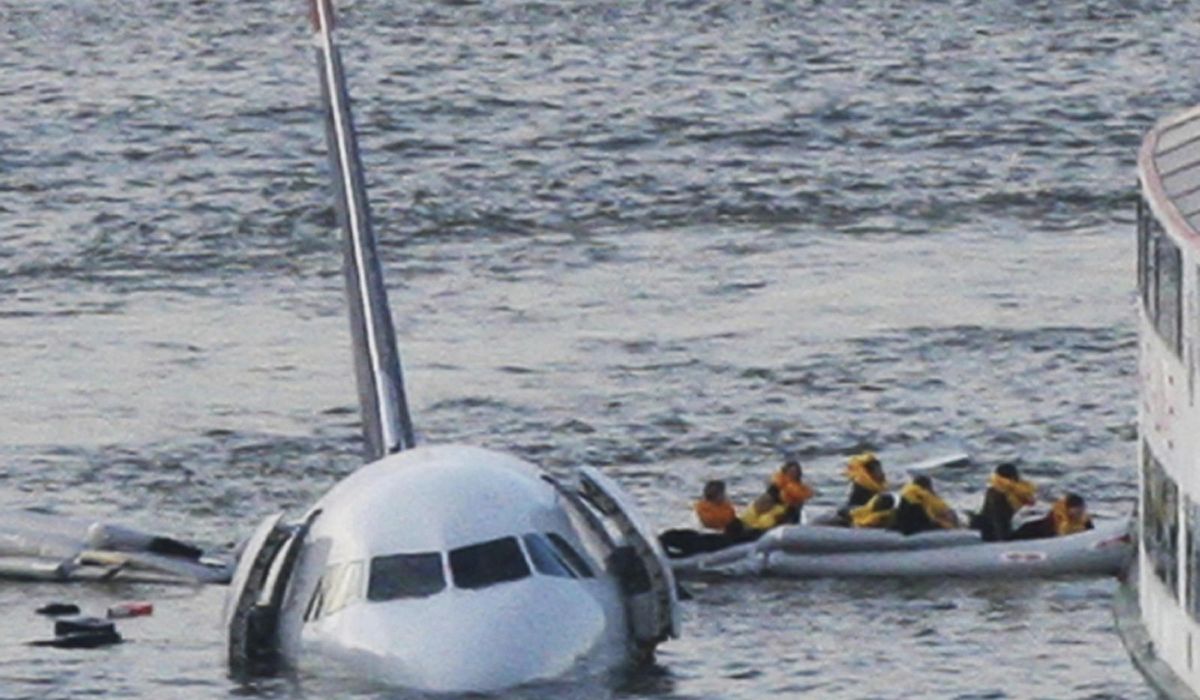 NextImg:Survivors of past air disasters offer support after Toronto crash