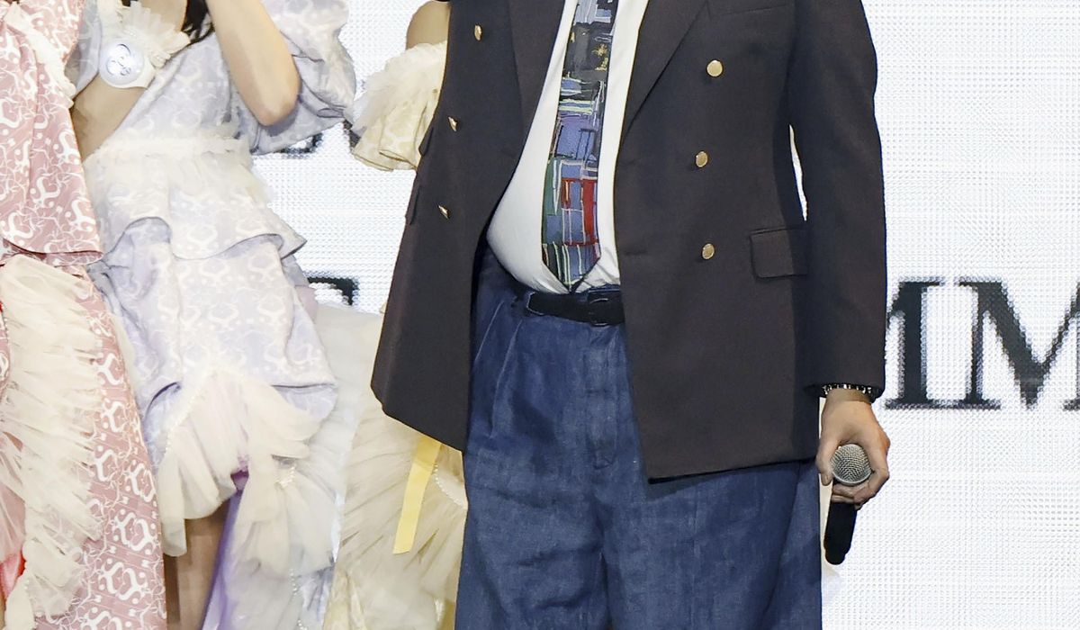 NextImg:Japan’s PM admits to being ‘extremely nervous’ as he swaps functionality for style at fashion show