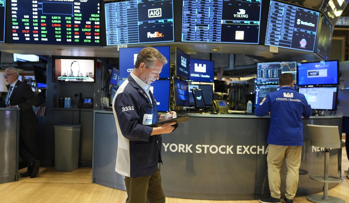 NextImg:Wall Street drifts after discouraging data and ahead of a tariff deadline