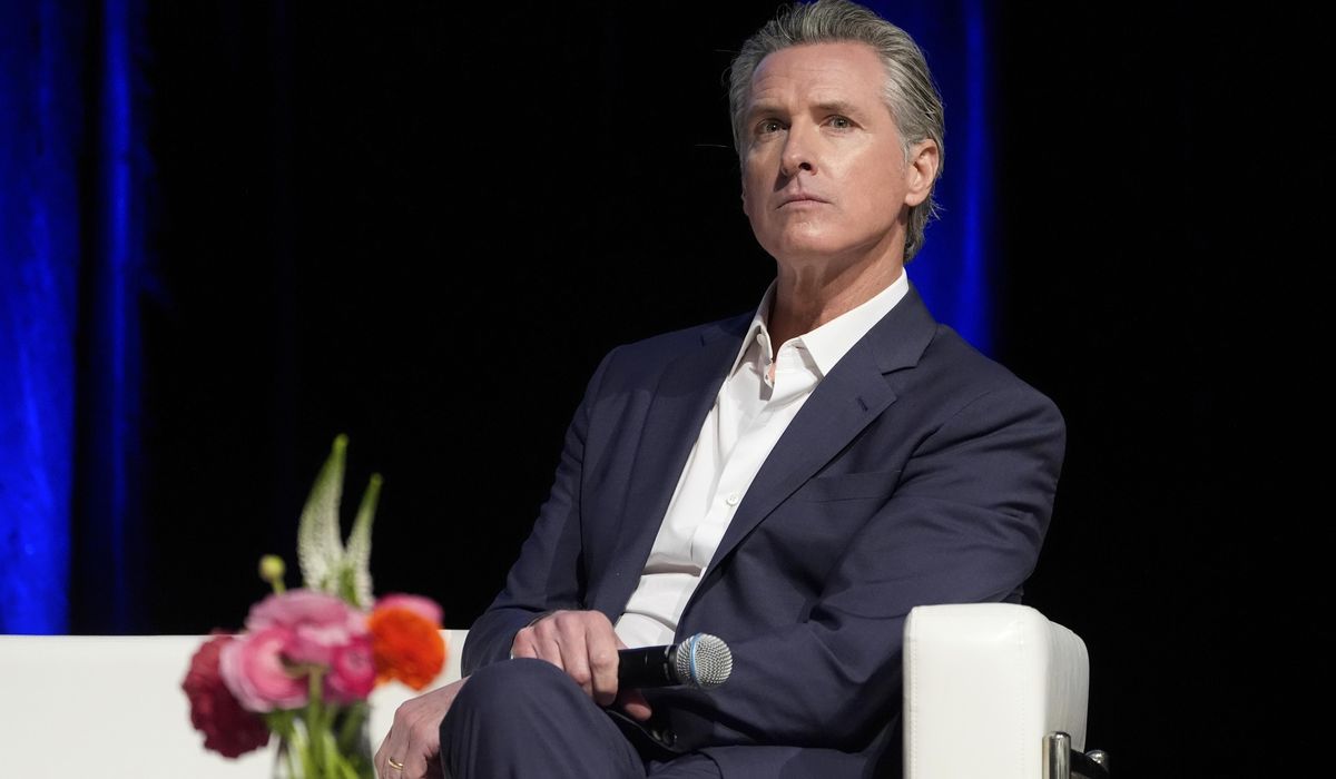 NextImg:Political shift: Why Newsom is breaking with Democrats on transgender athletes