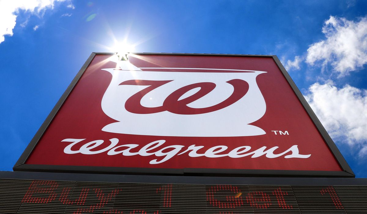 NextImg:Walgreens clerk charged with stabbing shoplifter in eye in San Francisco