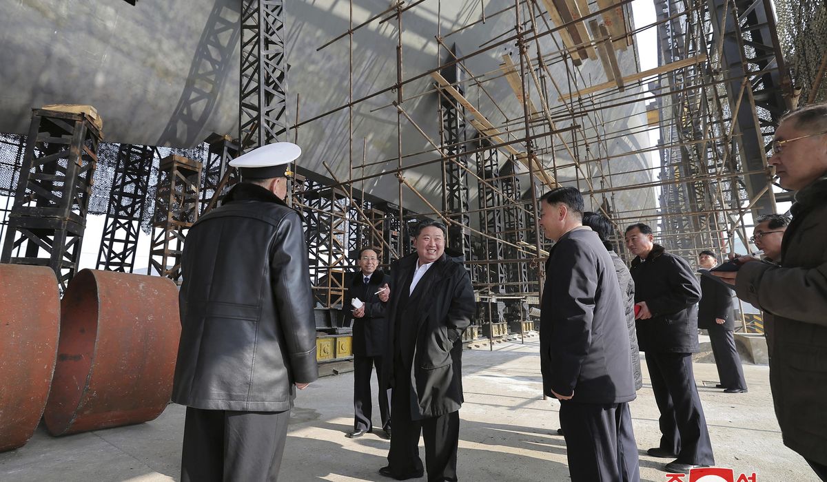 NextImg:North Korea uprights capsized warship