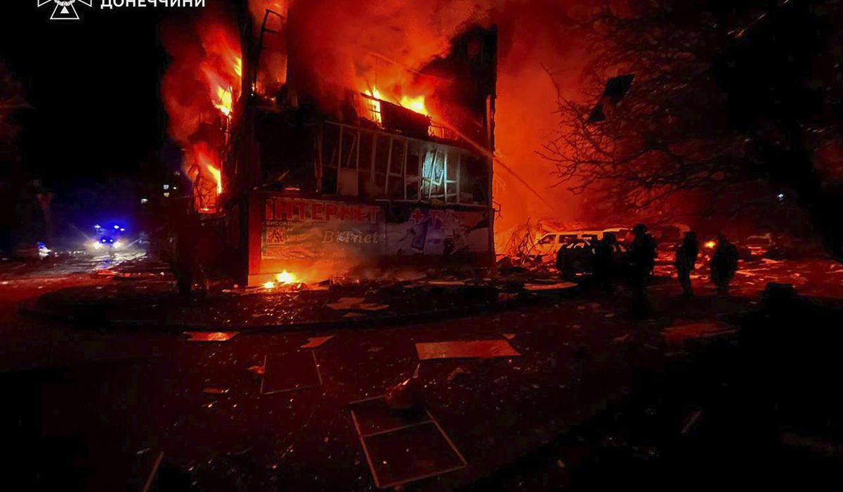 NextImg:Russian strikes on Ukraine kill 20 as U.S. cuts intelligence sharing with Kyiv