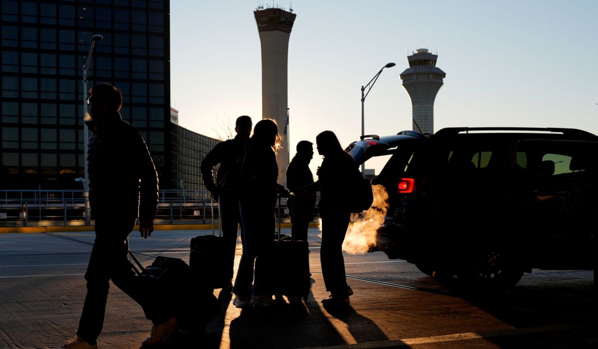 NextImg:Shooting near Chicago O’Hare leaves one man wounded