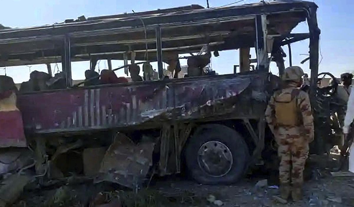 NextImg:Suicide car bomber hits buses carrying security forces, killing 5 in southwestern Pakistan