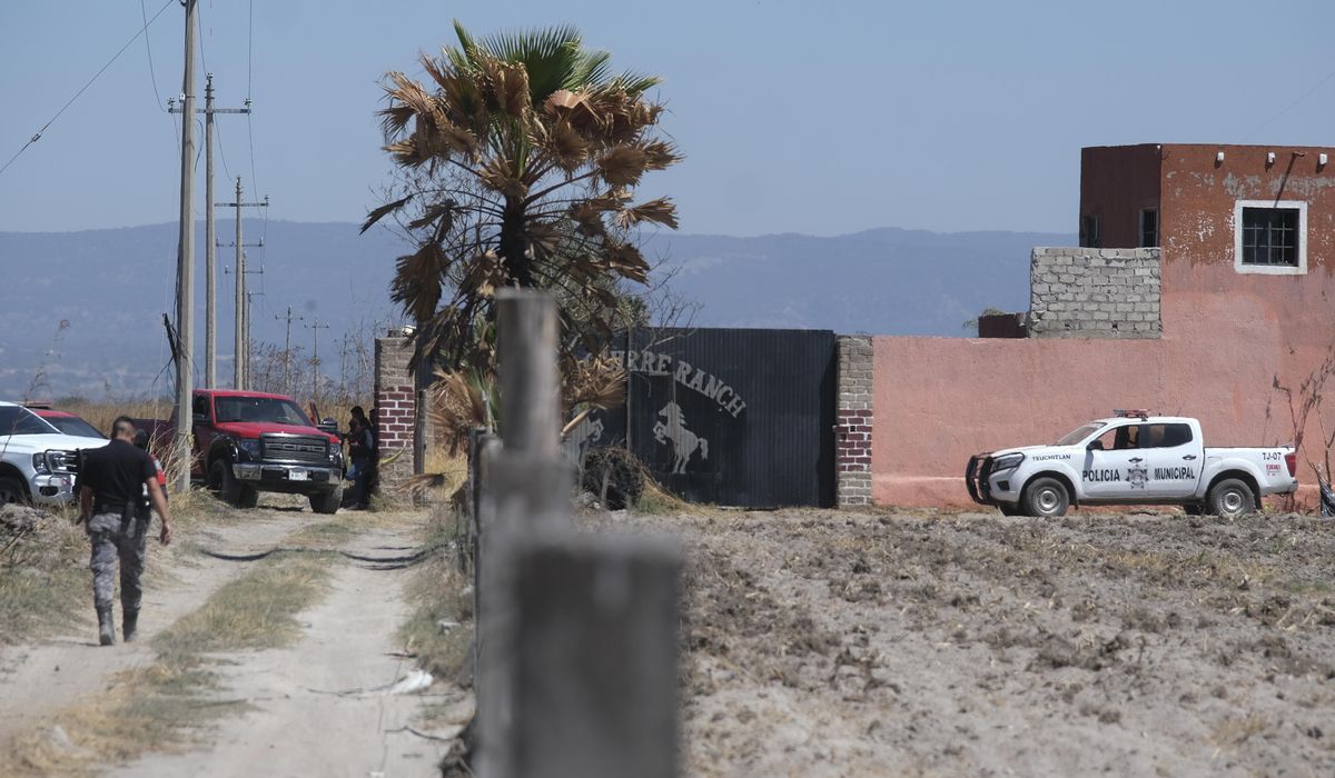 NextImg:Armed men seen on video targeting group searching for relatives in Jalisco