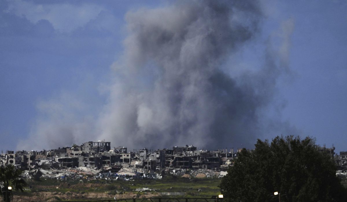 NextImg:Israeli defense minister says evacuation of Palestinians from Gaza combat zones will start again